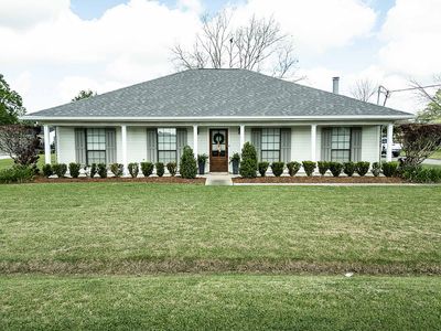 608 Parkside Dr