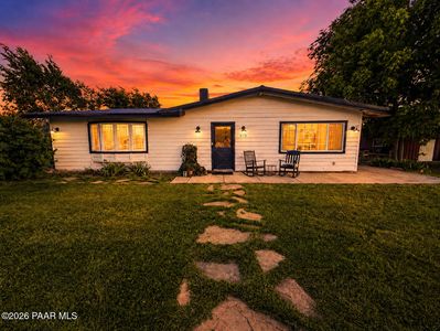 979 W Road 1 N