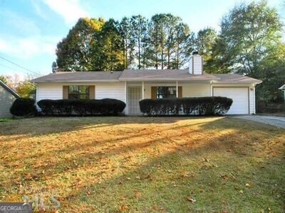 Property at 1077 Walnut Creek Ln, Jonesboro, GA