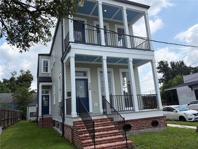 736 Belleville St