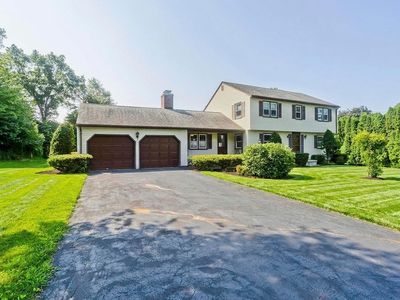 Property at 15 Fernwood Dr, Wilbraham, MA