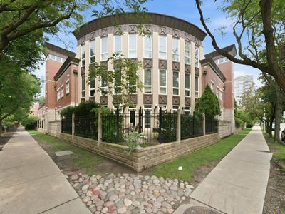 Property at 1521 S Indiana Ave Unit J, Chicago, IL