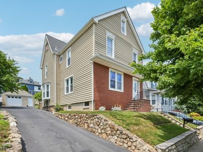 21 Birch St