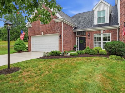 577 E Vanderbilt Dr