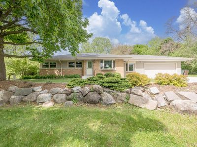 Property at 1401 S Westbrooke PARKWAY, New Berlin, WI