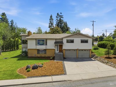 1205 Ponderosa Dr