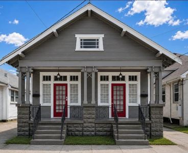 1674-76 Abundance St