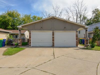 613 Victoria Ct