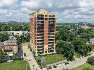 2145 Luray Ave Unit 9N