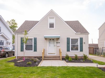 Property at 4360 Newberry Dr, Brooklyn, OH