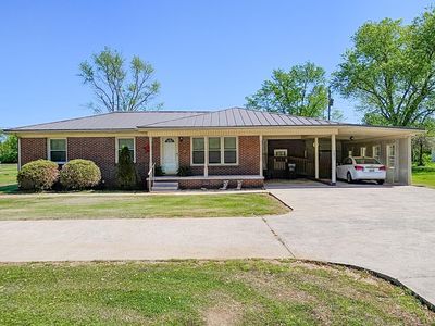 1411 W Washington St