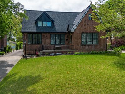 3334 Buckner Ln