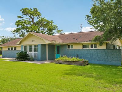 3519 Highway 146 S