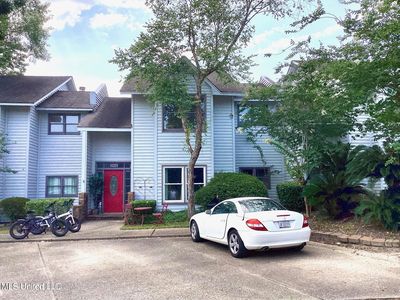 8102 Fairway Villa Dr