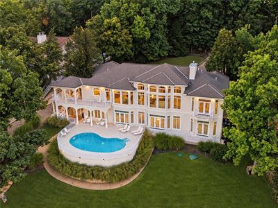 302 Crown Point Dr