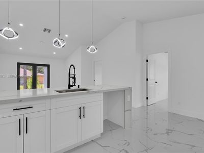 105/107 Meadow Rd