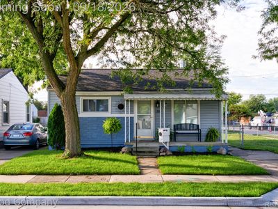 38 E Rowland Ave