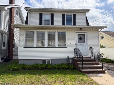 52 Looker St