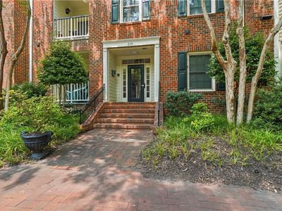 230 College Pl APT 222