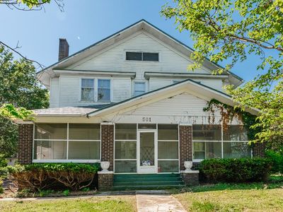 501 W Arcadia Ave