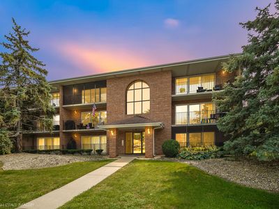 4933 Circle Dr #107