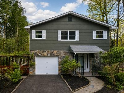 378 Lake Shore Road