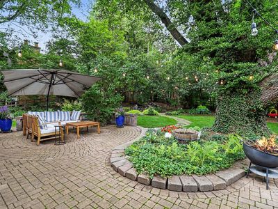 2411 Londonderry Rd