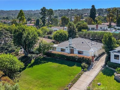 10 Palos Verdes Ln