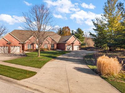 5540 Fountain View Dr