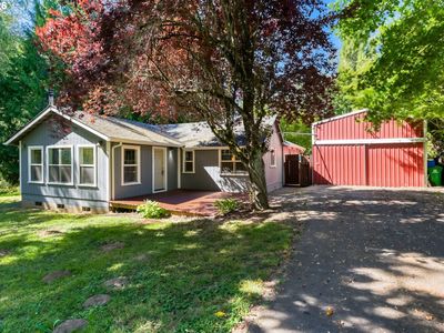 5717 SE Salquist Rd
