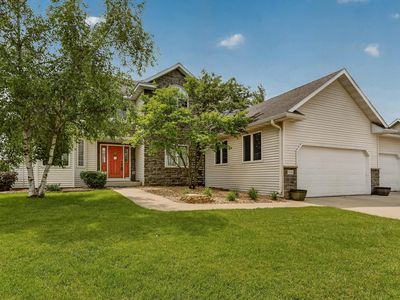 2144 Jade Ln NE