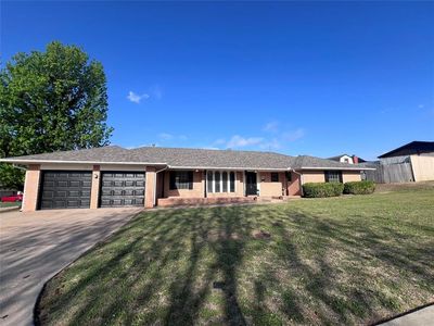 709 Glenmanor Dr