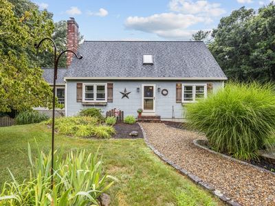 9 Bridle Path Ln