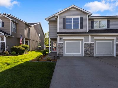 610 SW Shadow Glen Ct