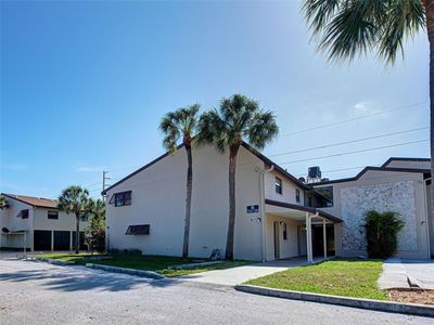 7237 Cloister Dr
