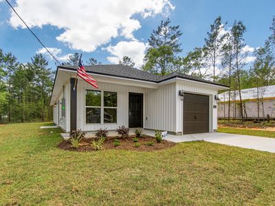 224 E Iris Ln