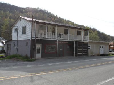 740 Point Mountain Rd