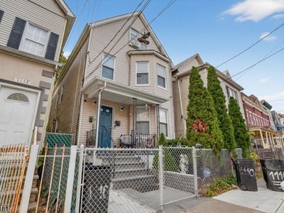 1110 Hampton Pl
