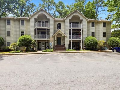 5934 W Friendly Ave Unit J