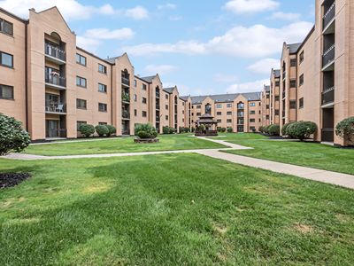 Property at 7410 W Lawrence Ave UNIT 217, Harwood Heights, IL