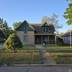 112 NE 8th St