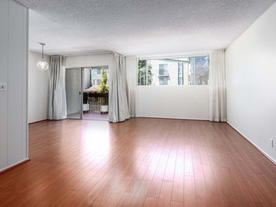 6050 Canterbury Dr Unit E214