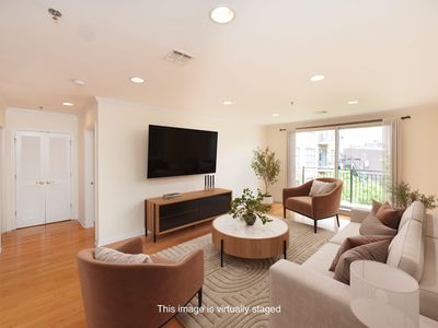 659 1st St APT 413