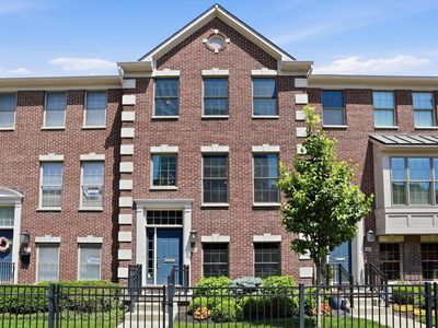 358 E Ohio St