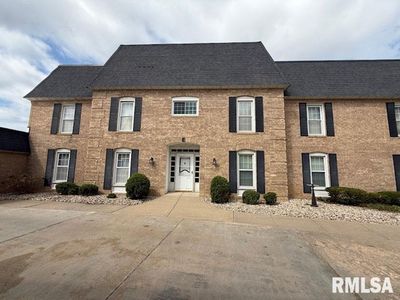 820 W Loire Ct APT 210