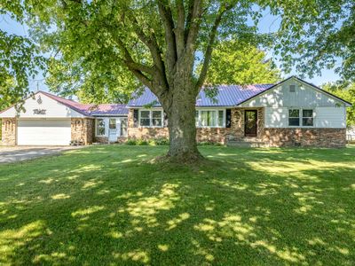 5920 Lakeshore Rd
