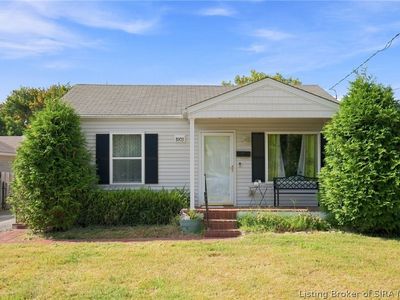 8903 Prospect