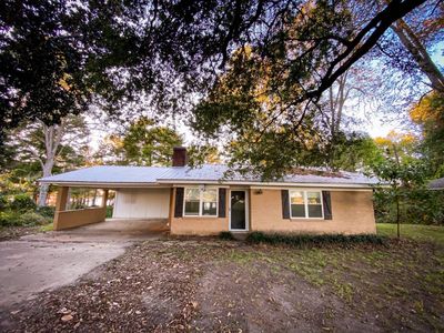 1786 Highway 606