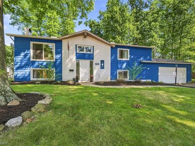 825 Valley Dr