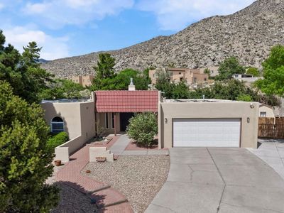 2524 Madre Dr NE